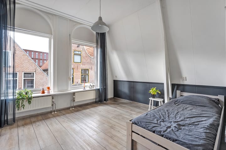 Foto 17 van Molenstraat 18