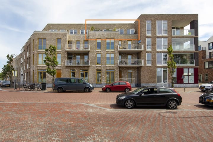 Photo 4 of Prinsesseweg 4-C3