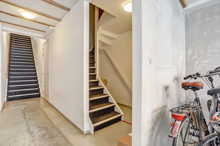 Photo 10 of Karrengas 46-A