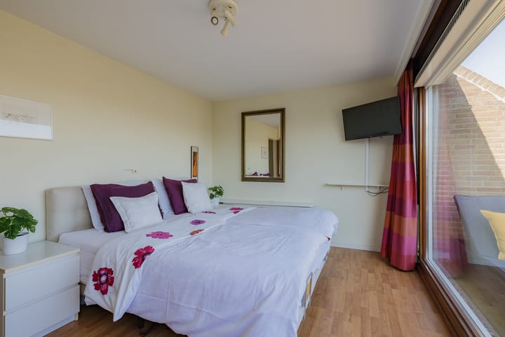 Photo 28 of Lisserdijk 25