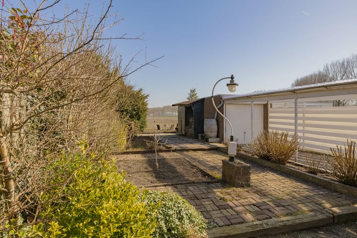 Photo 45 of Lisserdijk 25