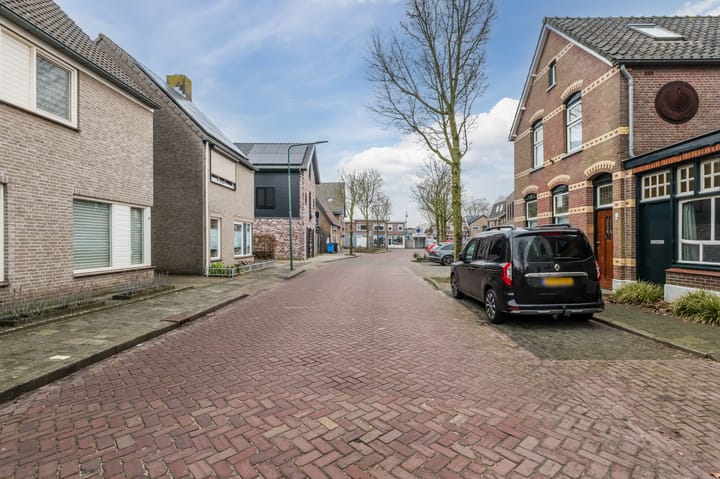 Foto 35 van Heistraat 8