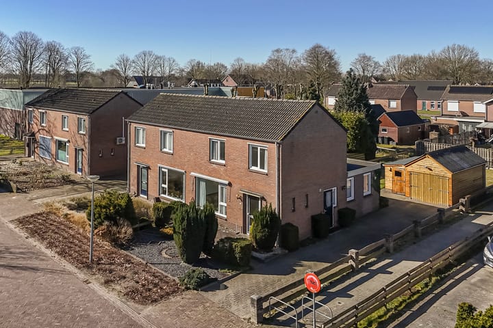 Photo 1 of Pr Hendrikstraat 25