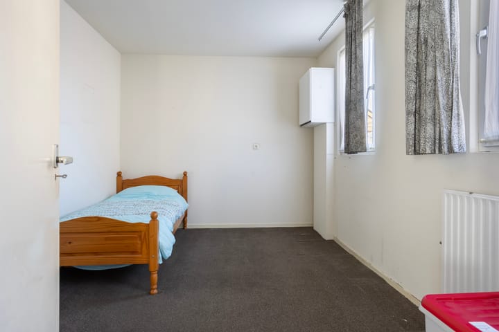 Photo 12 of Pr Hendrikstraat 25