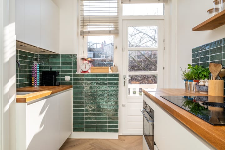 Foto 8 van van Heutszstraat 28