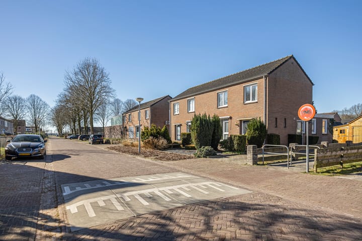 Photo 31 of Pr Hendrikstraat 25