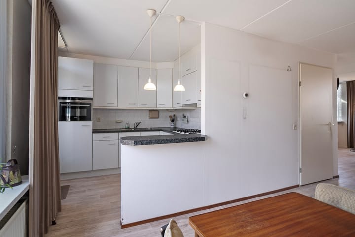 Foto 16 van Arnold van Lieropstraat 48