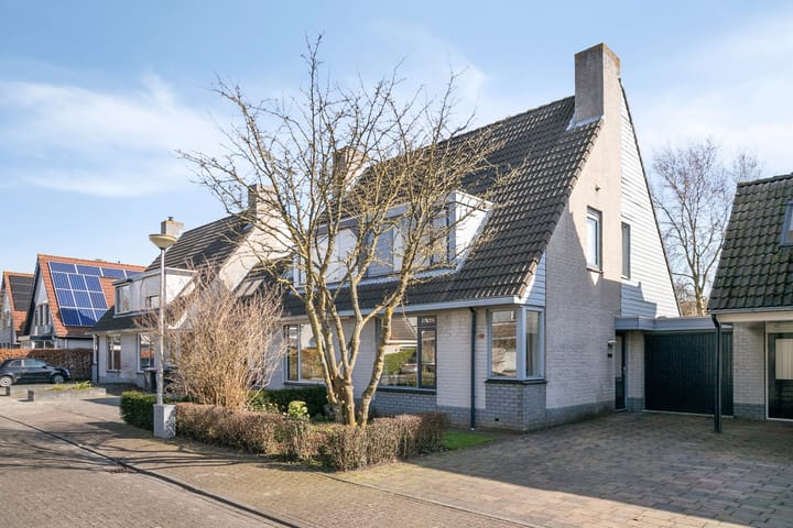 Foto 42 van Arnold van Lieropstraat 48