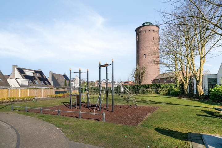 Foto 47 van Arnold van Lieropstraat 48