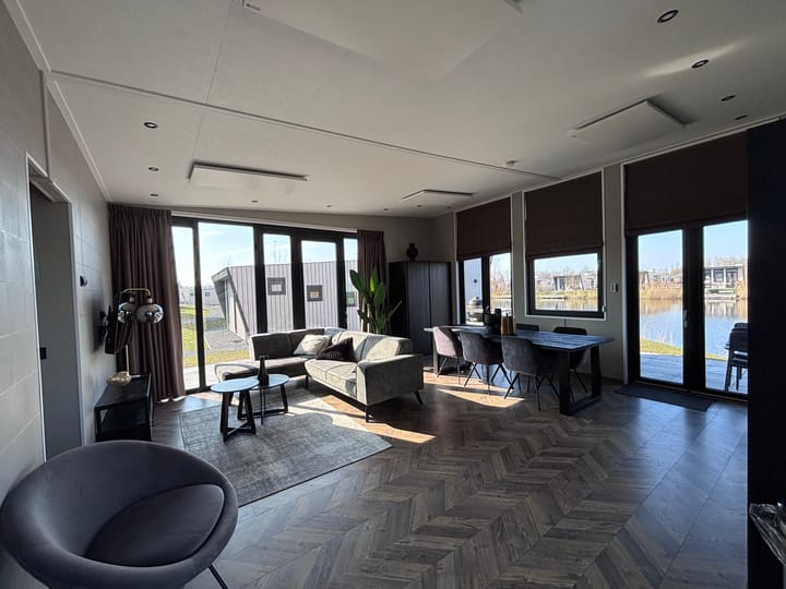 Photo 3 of Flevoweg 90-734