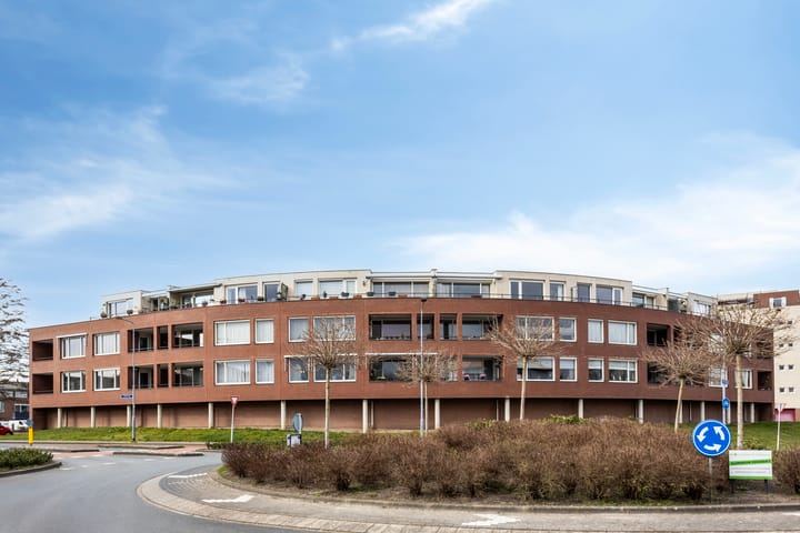 Foto 28 van Schout van Raesfeltstraat 43