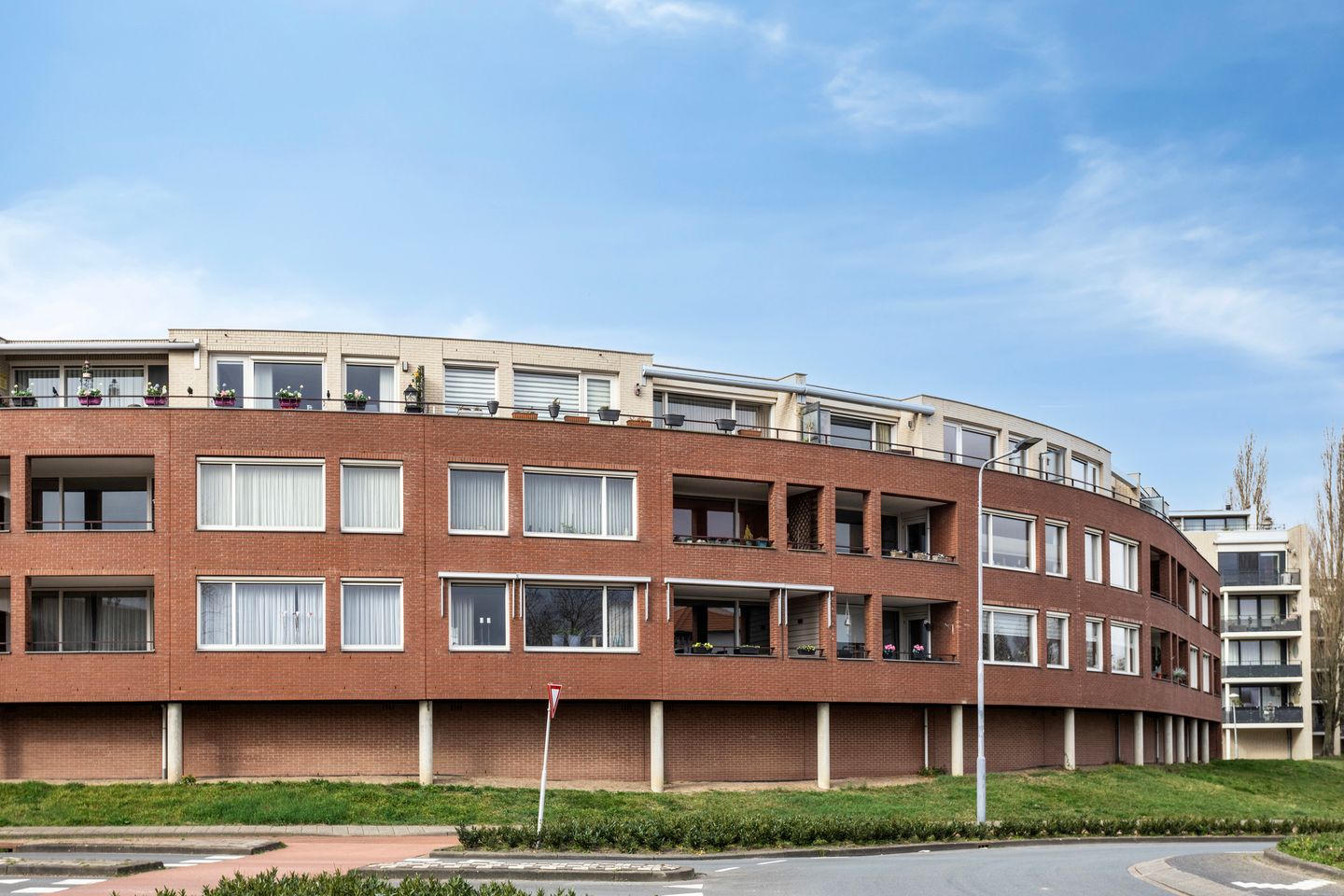 Foto 29 van Schout van Raesfeltstraat 43