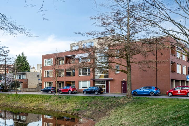 Foto 35 van Schout van Raesfeltstraat 43