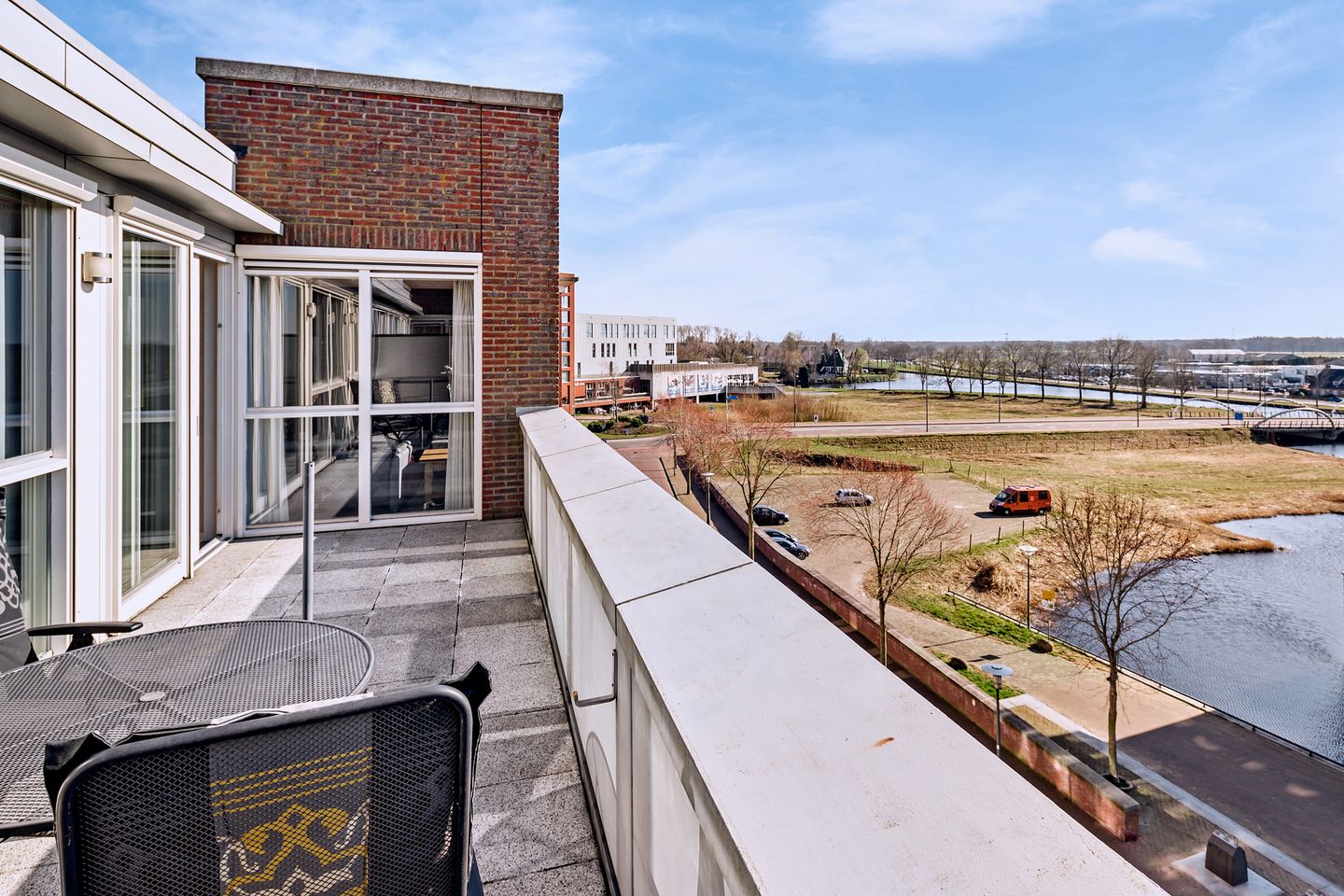 Foto 14 van Kanaalboulevard 42