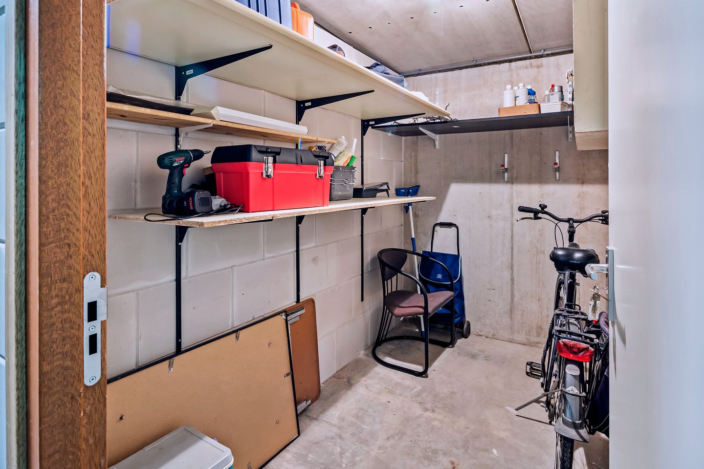 Foto 25 van Kanaalboulevard 42