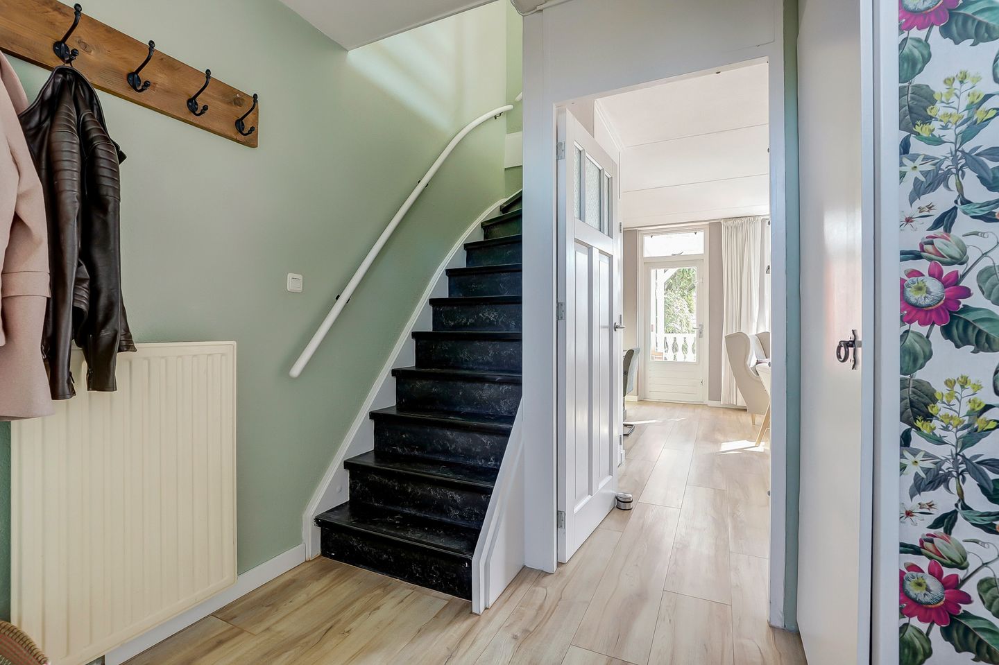 Foto 5 van Schouwenbank 82