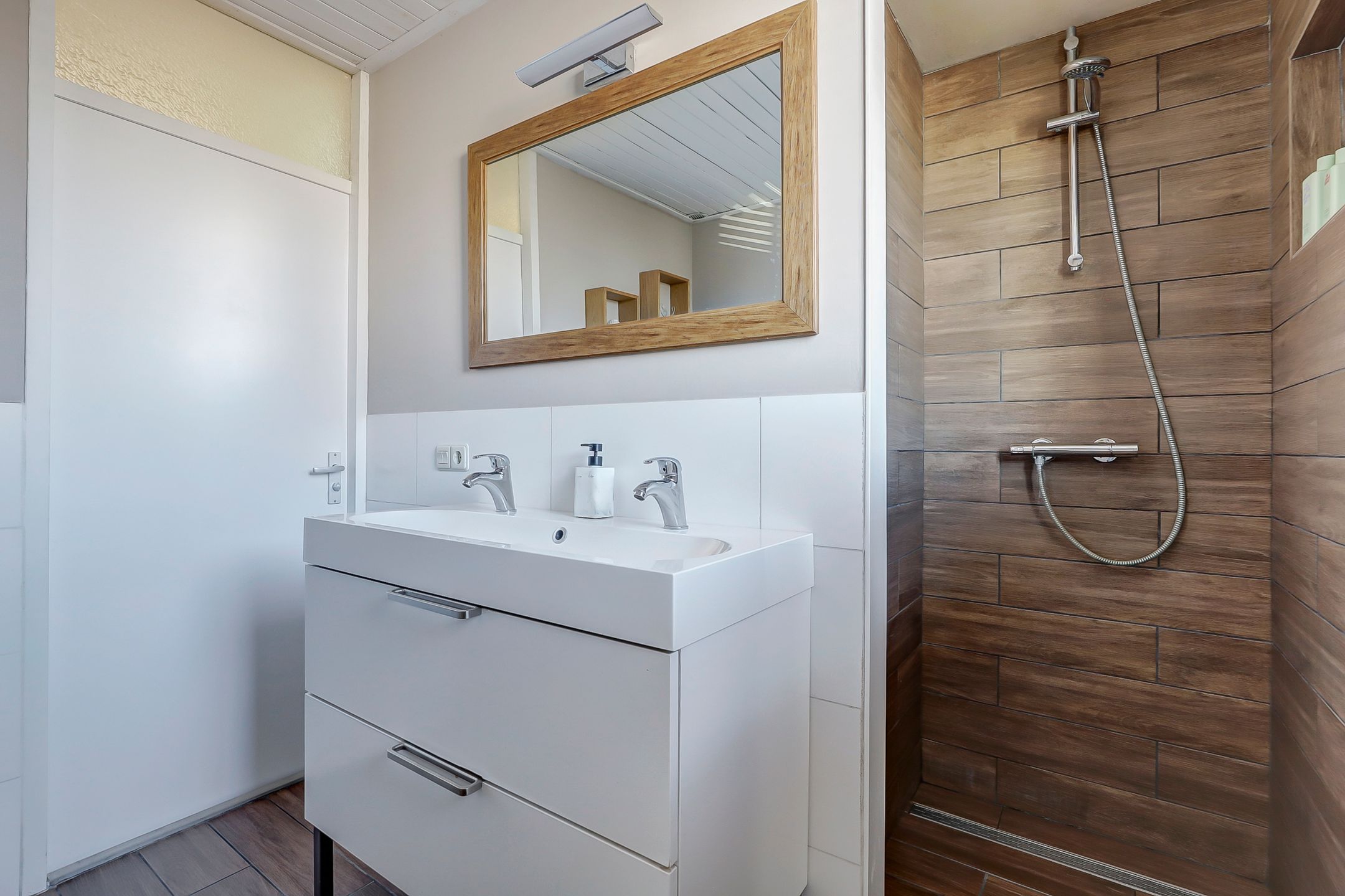 Foto 18 van Schouwenbank 82