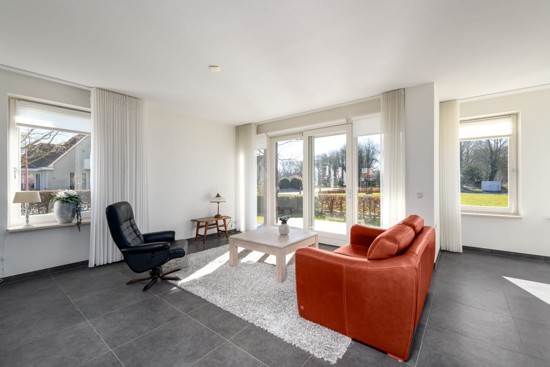 Foto 2 van Weidemaad 142