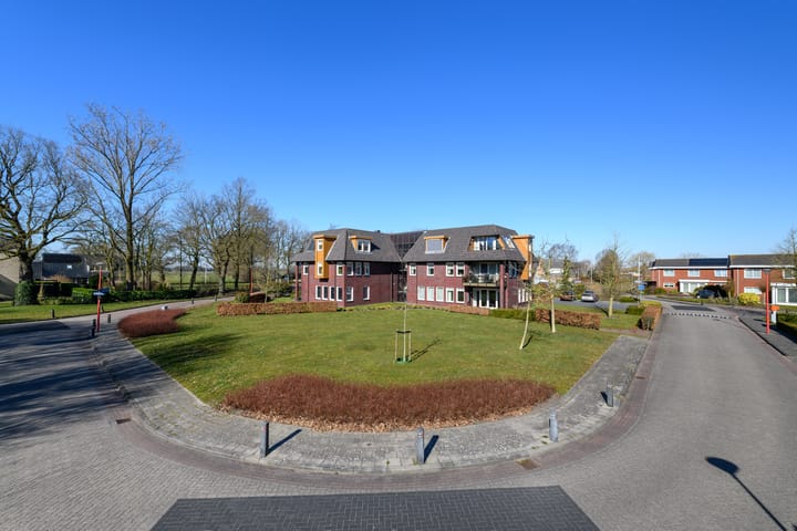 Foto 4 van Weidemaad 142