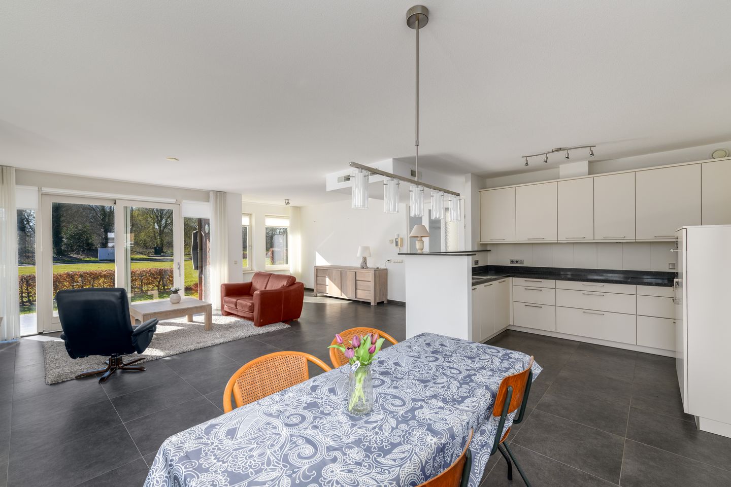 Foto 10 van Weidemaad 142