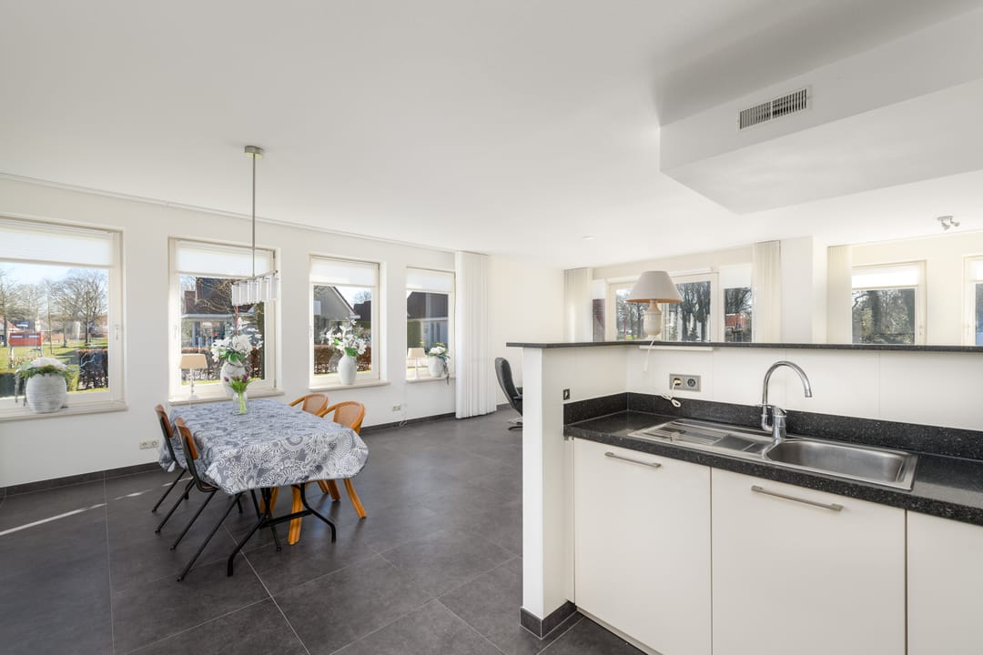 Foto 13 van Weidemaad 142