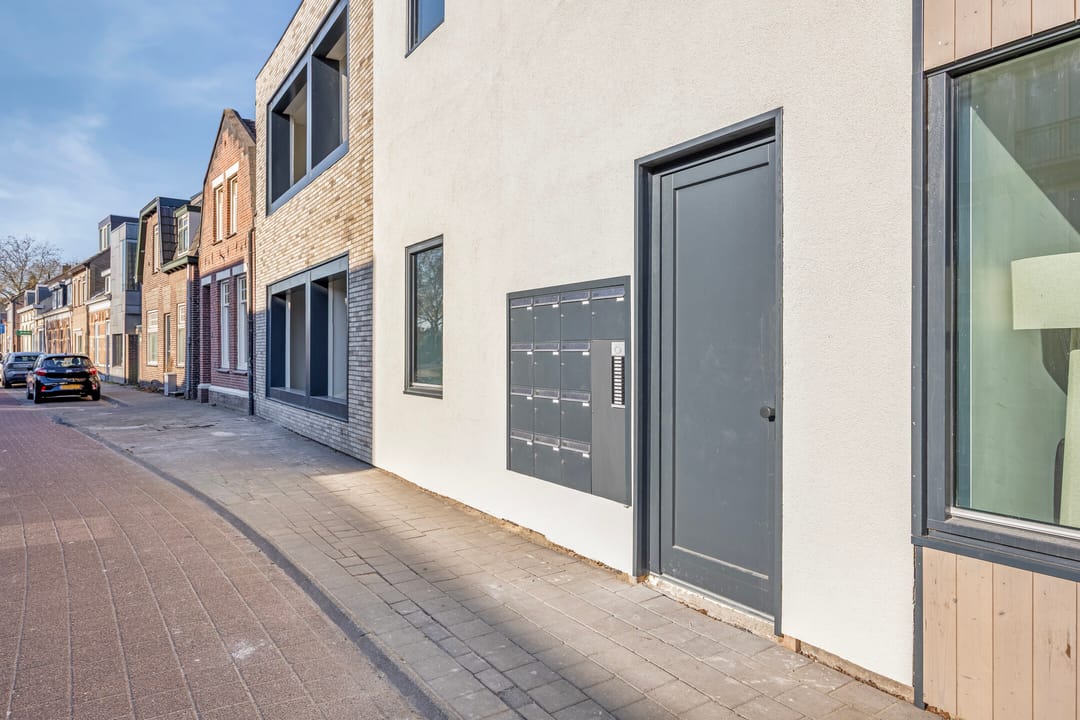 Foto 8 van Bredaseweg 38