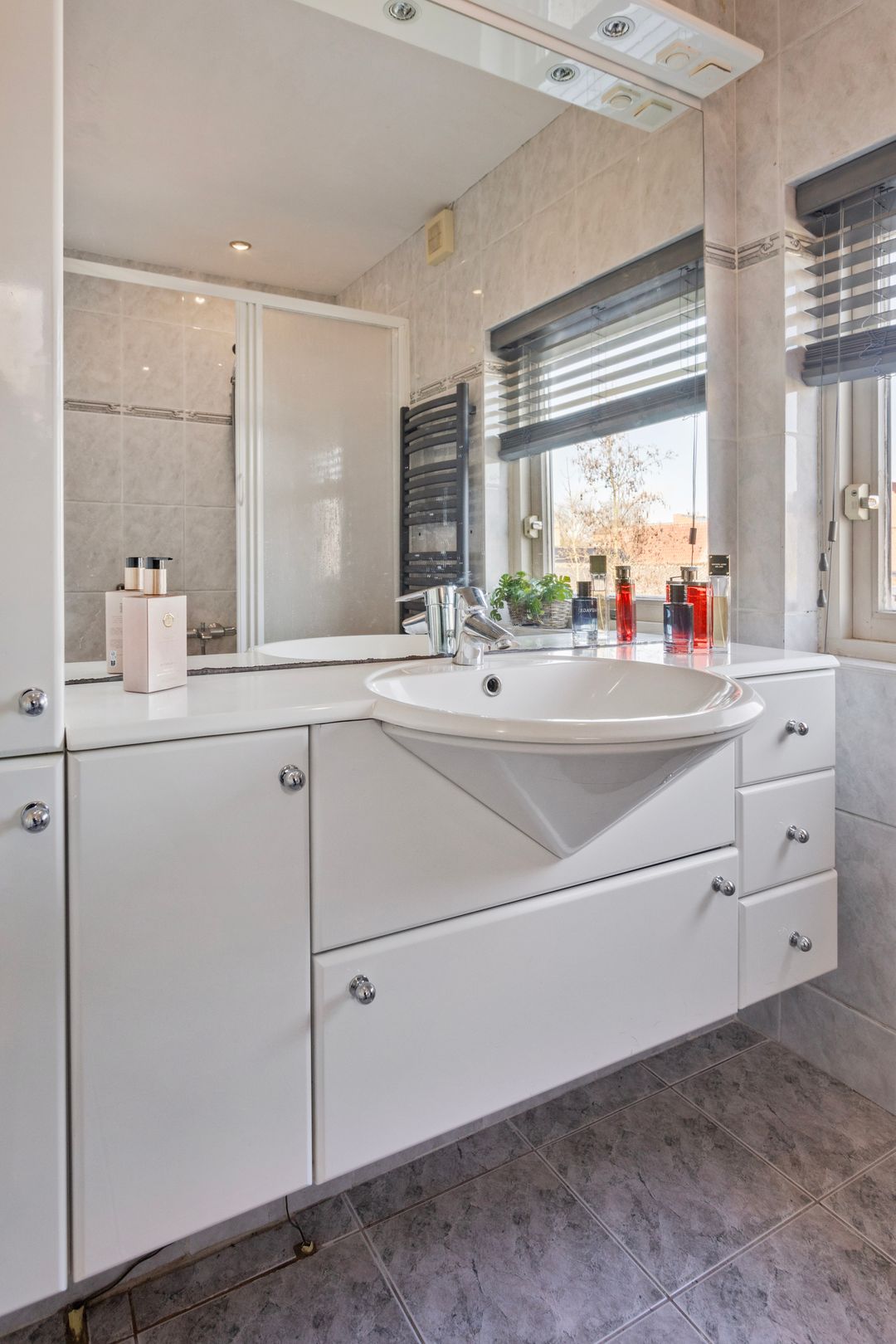 Foto 31 van Mahoniehoutstraat 8