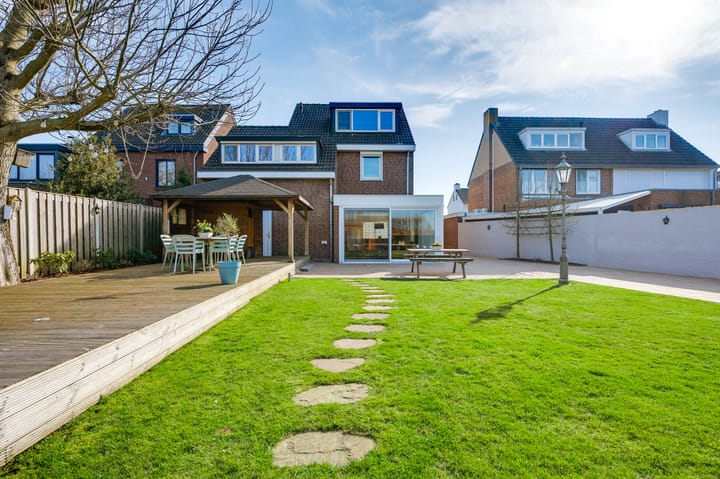 Photo 25 of Burgemeester Visschersstraat 29