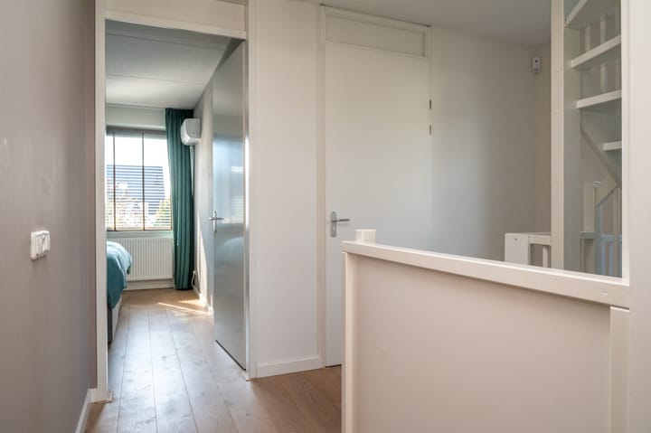 Foto 28 van Simon Carmiggeltstraat 102