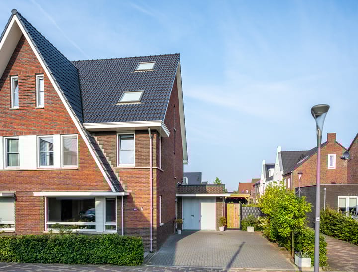 Foto 61 van Simon Carmiggeltstraat 102