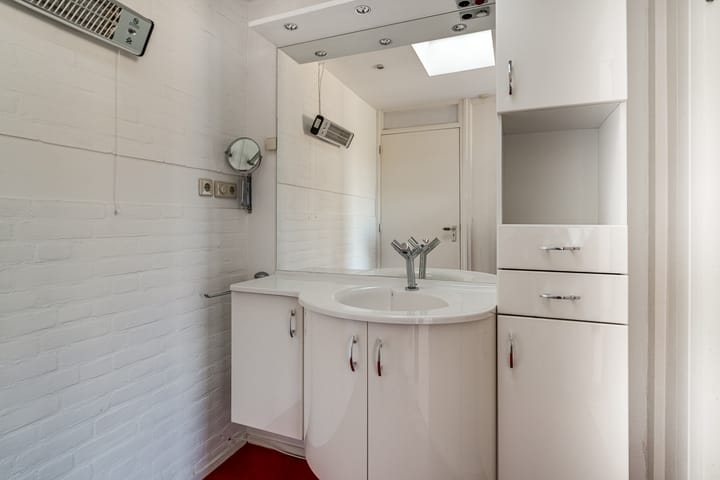 Foto 17 van Van der Hoevensstraat 32