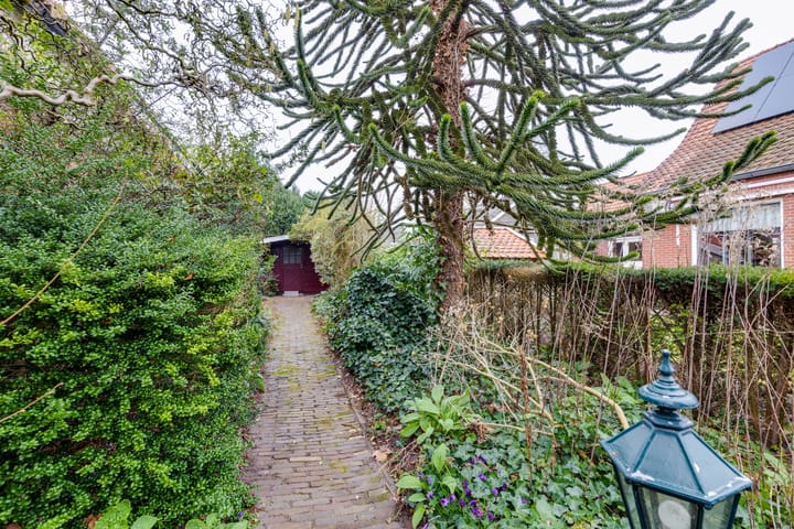 Foto 40 van Generaal Berenschotweg 47