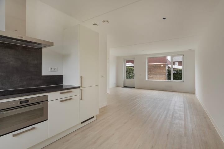 Foto 2 van Walstro 14