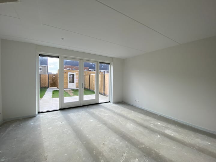 Photo 4 of Red Naomistraat 7