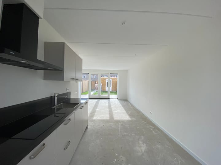 Photo 5 of Red Naomistraat 13