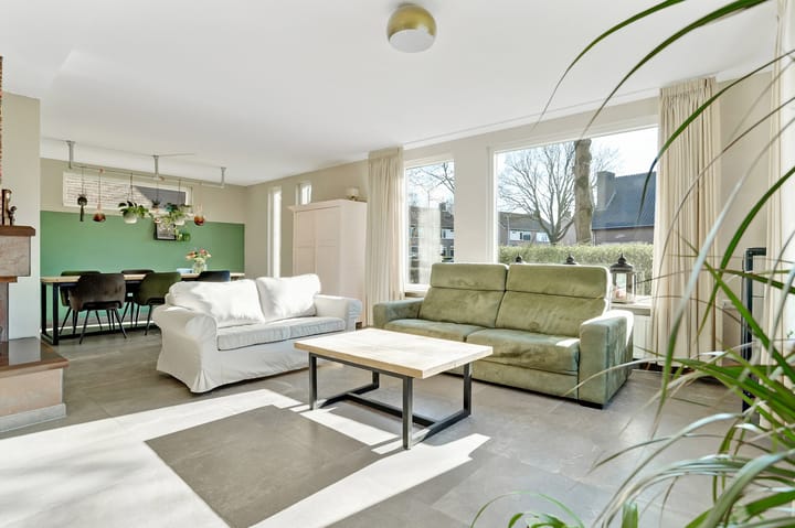 Photo 7 of Diederik van Altenastraat 12