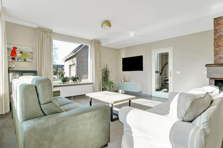 Photo 8 of Diederik van Altenastraat 12