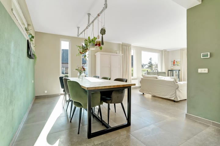 Photo 10 of Diederik van Altenastraat 12