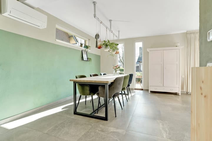 Photo 11 of Diederik van Altenastraat 12