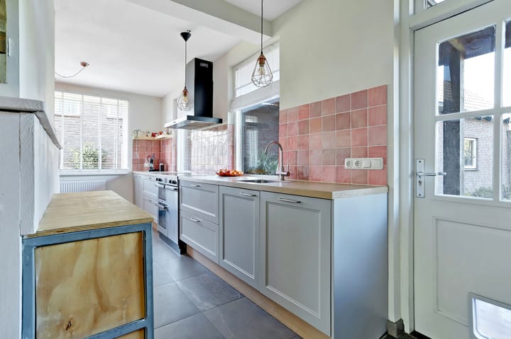 Photo 17 of Diederik van Altenastraat 12