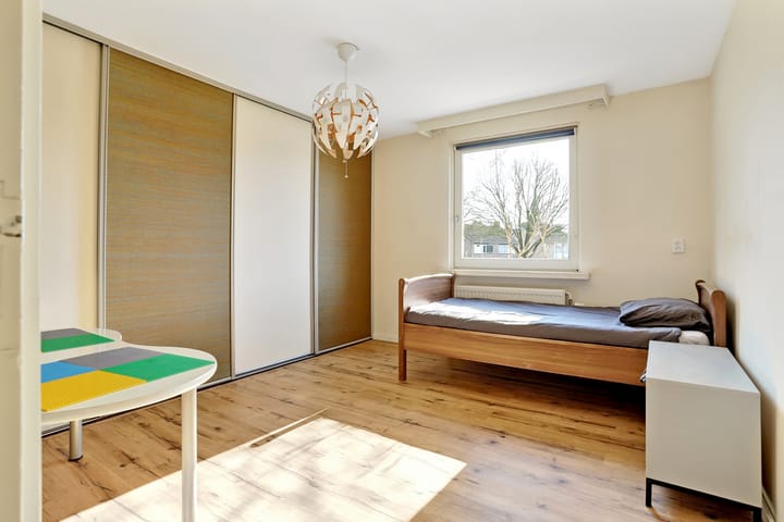 Photo 31 of Diederik van Altenastraat 12