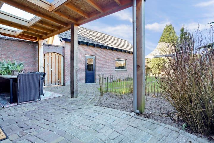 Photo 42 of Diederik van Altenastraat 12