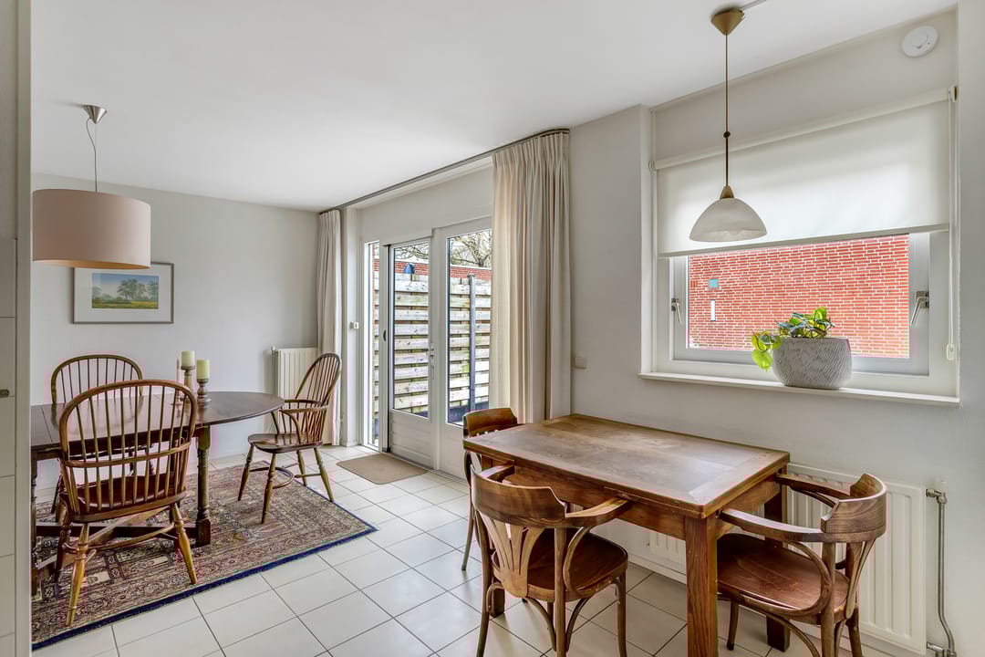 Foto 17 van Deken Dr. Dirckxweg 2-A5