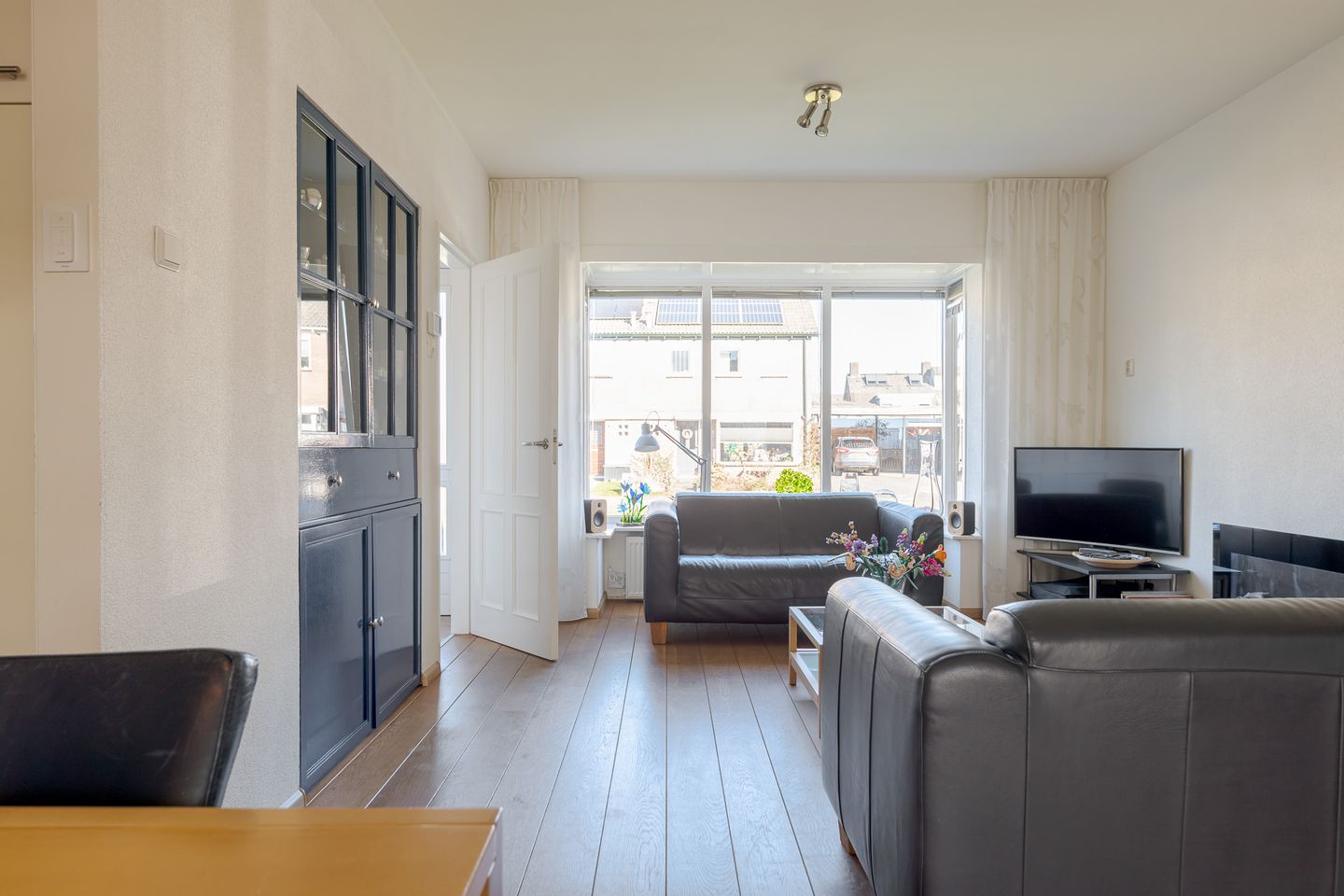 Photo 10 of Oudgenoegstraat 6