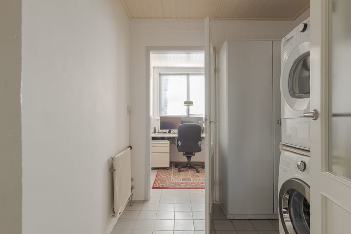 Foto 24 van Oudgenoegstraat 6