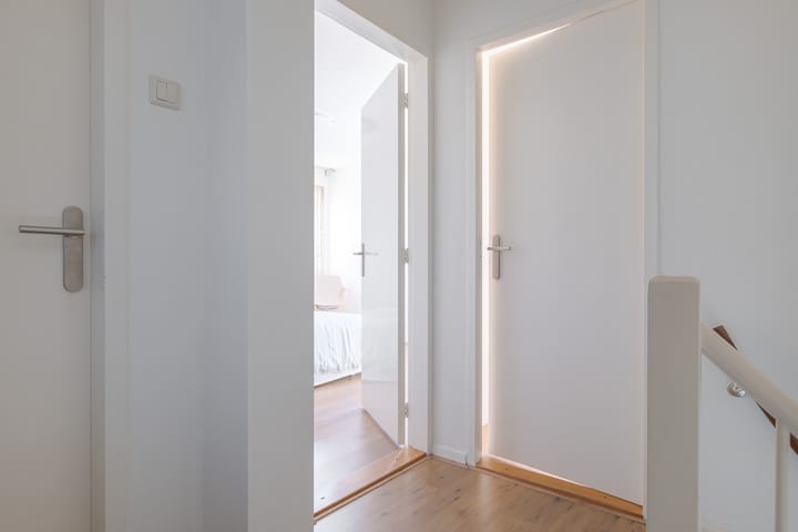 Foto 30 van Oudgenoegstraat 6