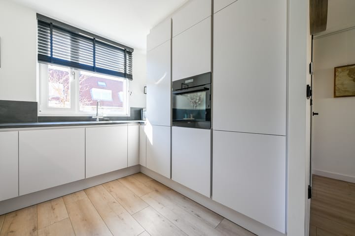 Foto 9 van Mosroos 17