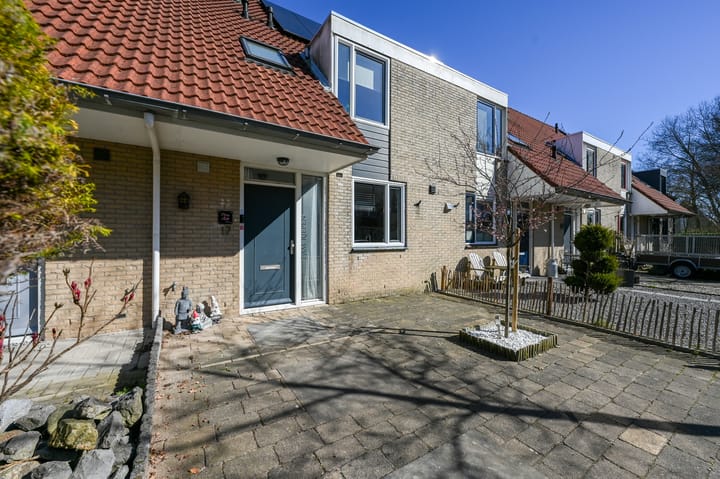 Foto 45 van Mosroos 17