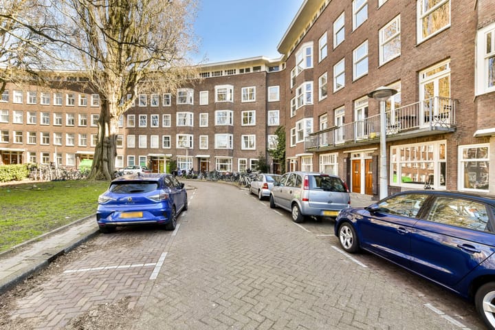 Photo 21 of Geuzenstraat 38-1