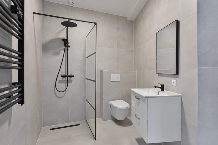 Photo 5 of Bredaseweg 38-F